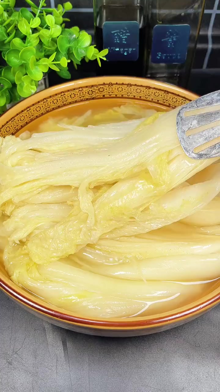 奶奶用了60年腌酸菜的做法,简单实用,3天就可以吃