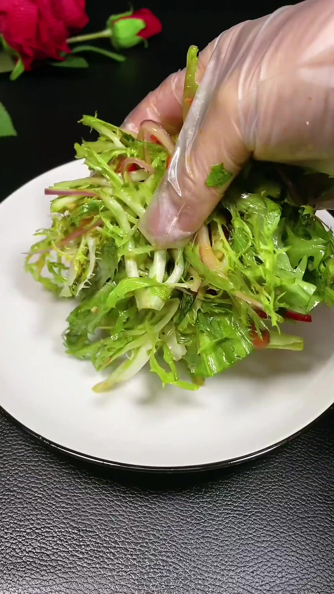 凉拌苦菊这样做,比肉都好吃,清脆爽口吃多都不怕