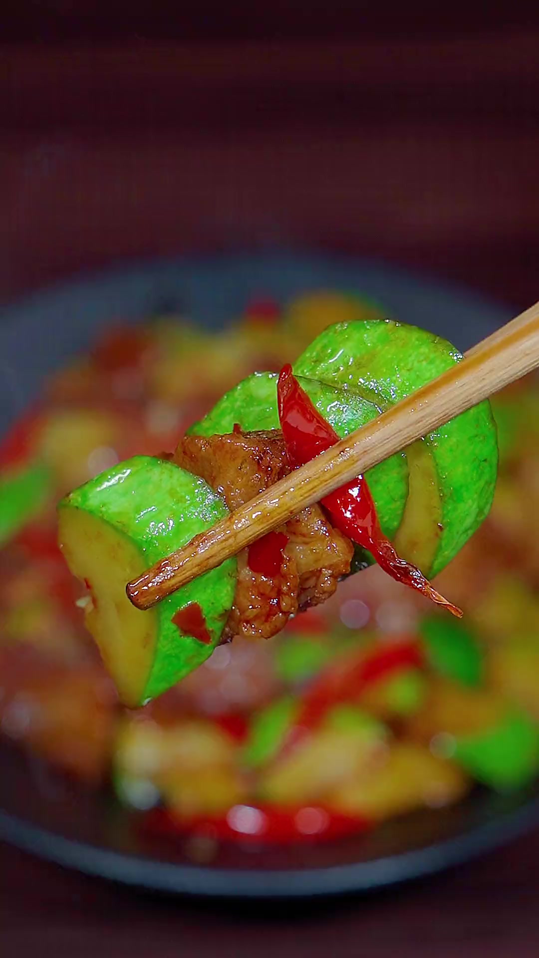 万万没想到笋瓜炒肉这样做香辣下饭，好吃又入味，你也做起来吧！