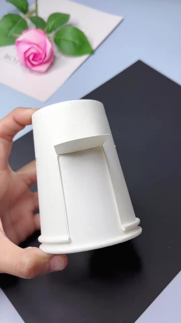 用两个纸杯制作会跳舞的小企鹅,嘴巴也会动,太神奇啦快来试试