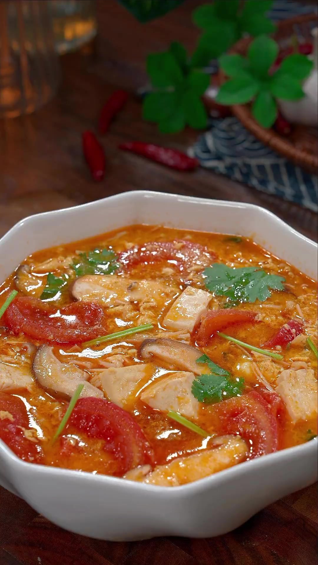 妈妈工作再忙，也要每周给孩子做两次素菜菌菇汤，营养美味又好喝