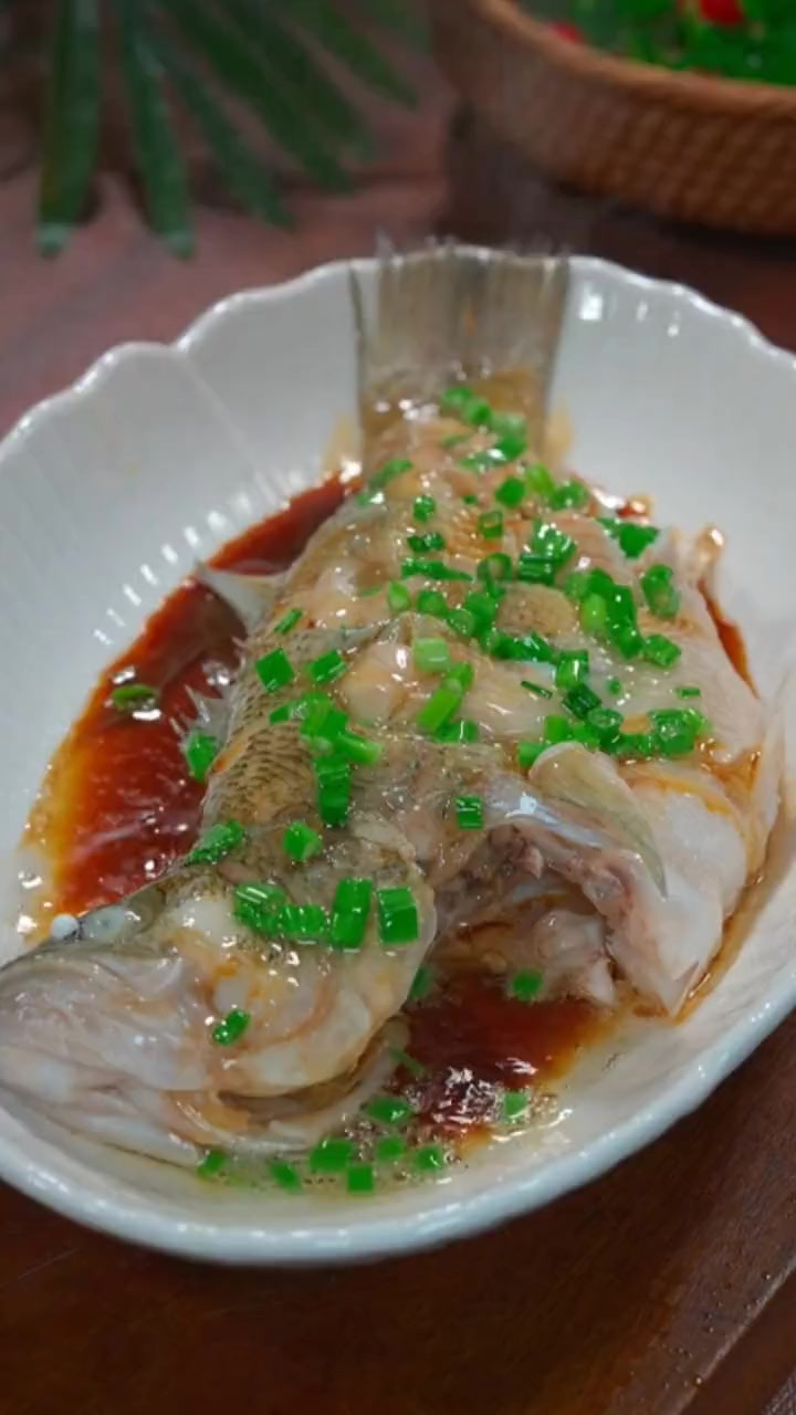 快过年了，年夜饭餐桌上必备的六道家常菜做法，营养丰富，好看又