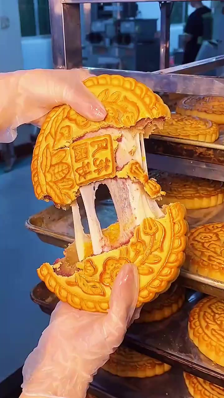 这月饼包的也太大了