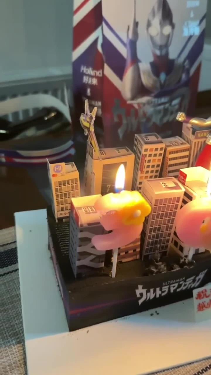 没想到奥特曼居然也有被做成蛋糕的一天?!
