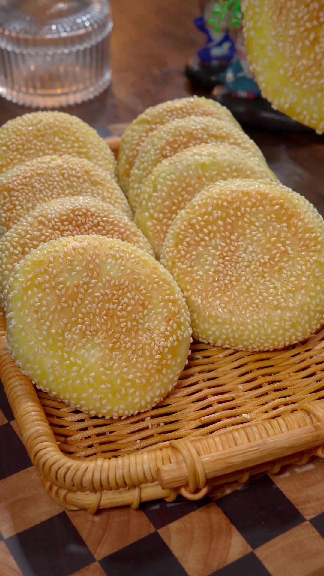 想吃椒盐烧饼,就自己在家做吧,蓬松暄软,椒香味浓郁～