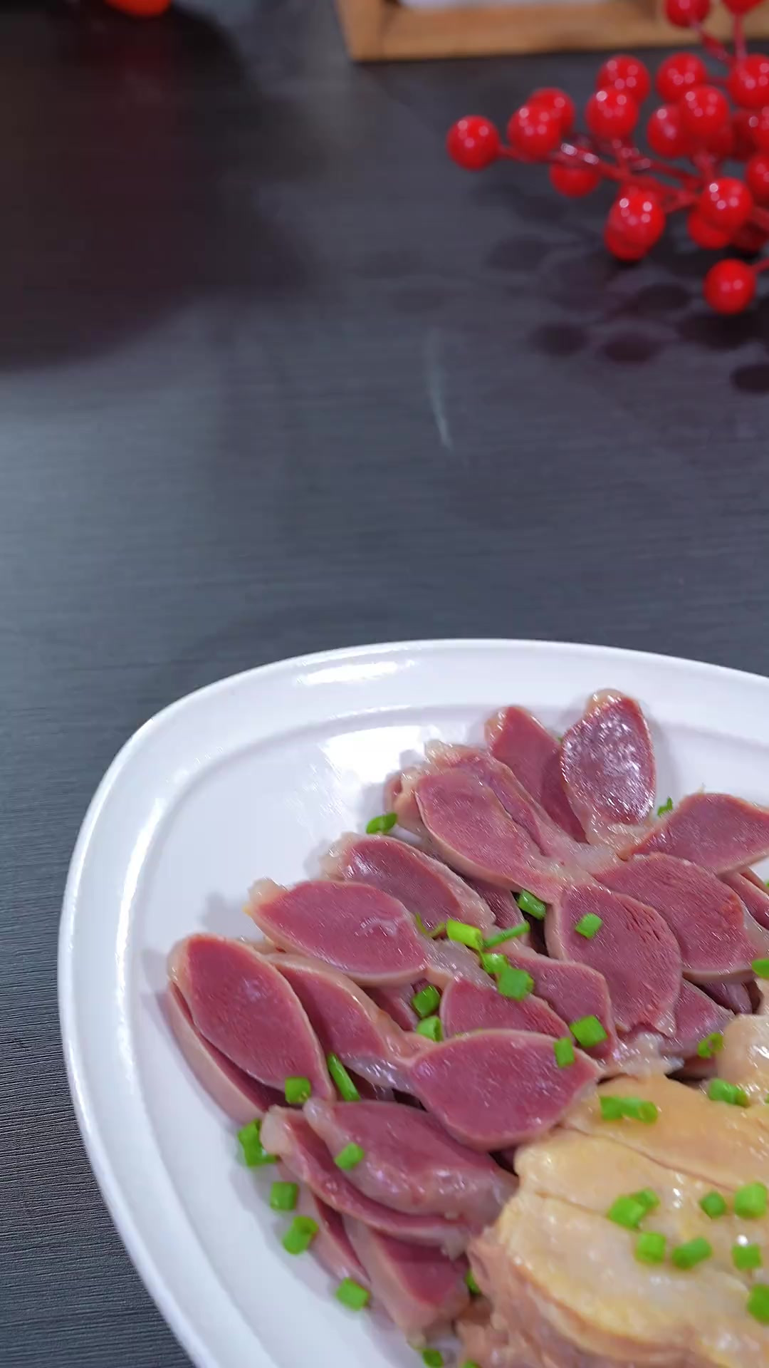 这个卤水拼盘特别好吃，平时当个下酒菜非常合适