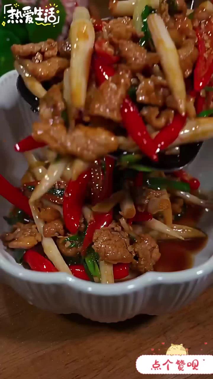 每一根藕带只有一个藕尖,配着肉炒真的太香了