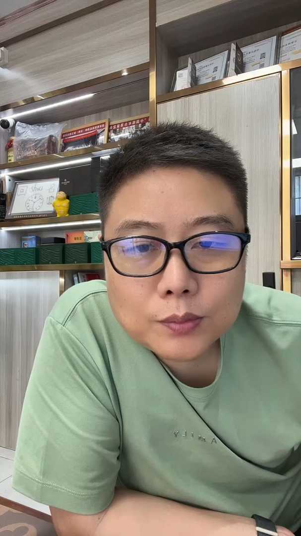 欧与万哪个档次高