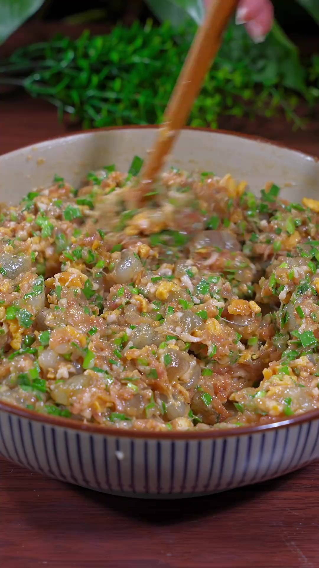 鸡汤馅三鲜水饺,鲜美又多汁,做法简单,营养丰富,全家人都爱吃