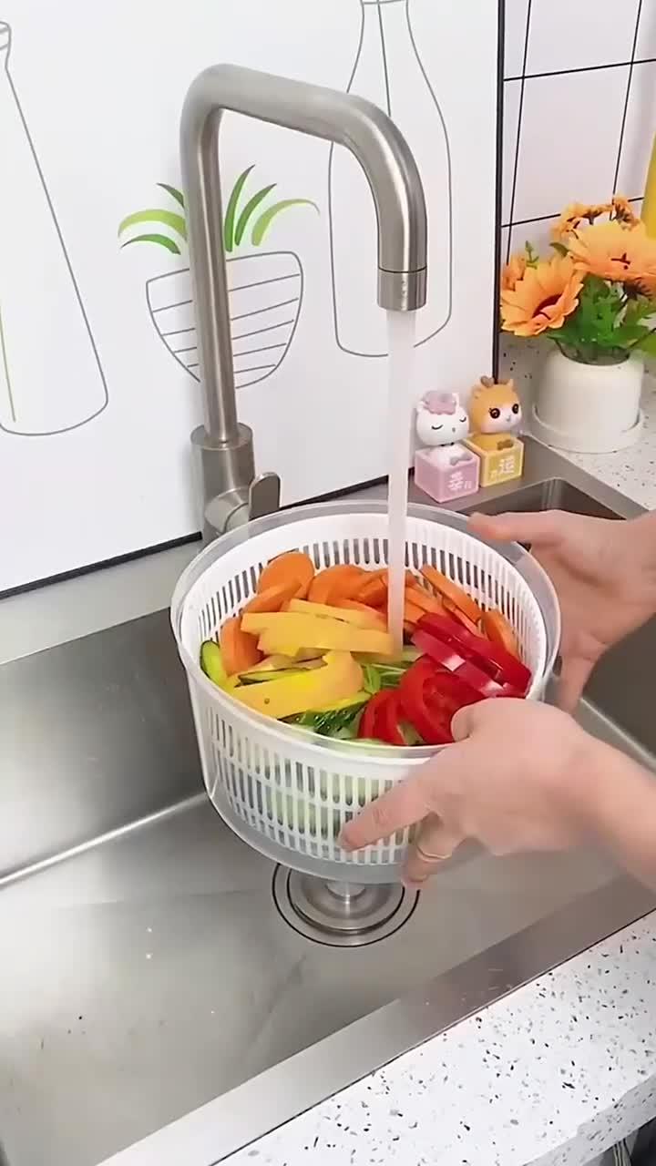 试试这款蔬菜甩干器,轻松搞定,还能制作各种蔬菜水果沙拉