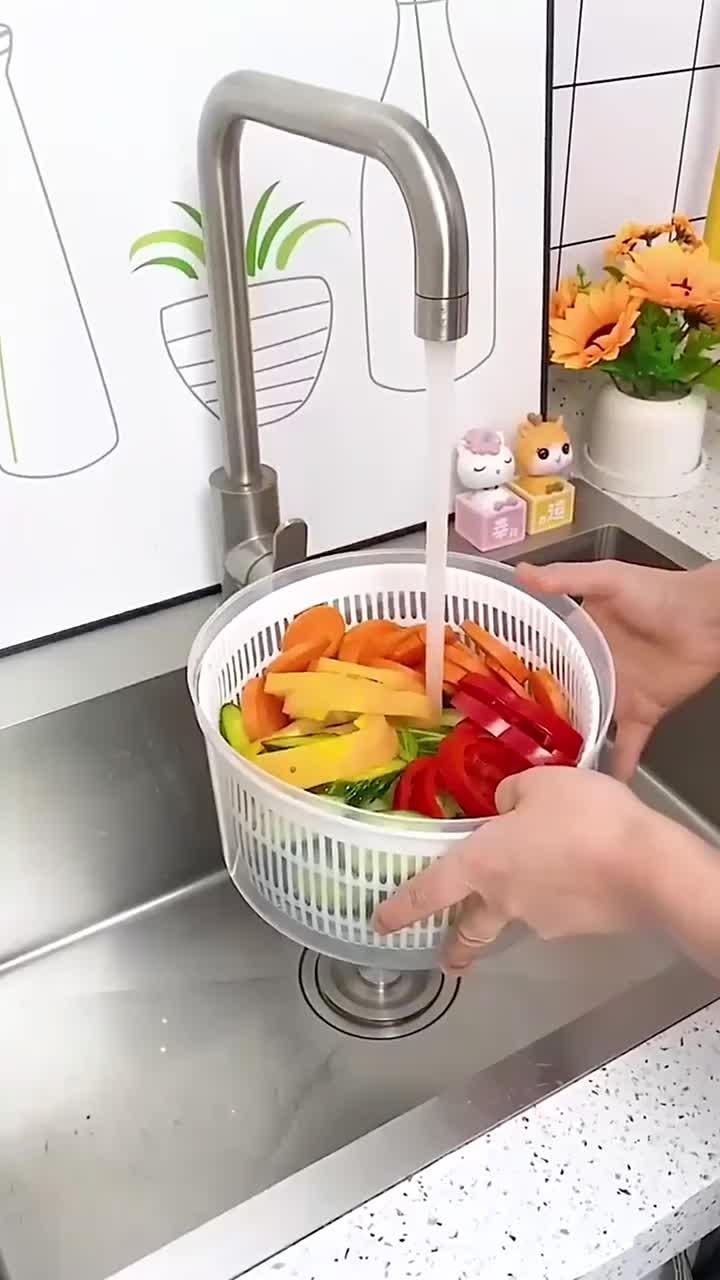 试试这款蔬菜甩干器,轻松搞定,还能制作各种蔬菜水果沙拉