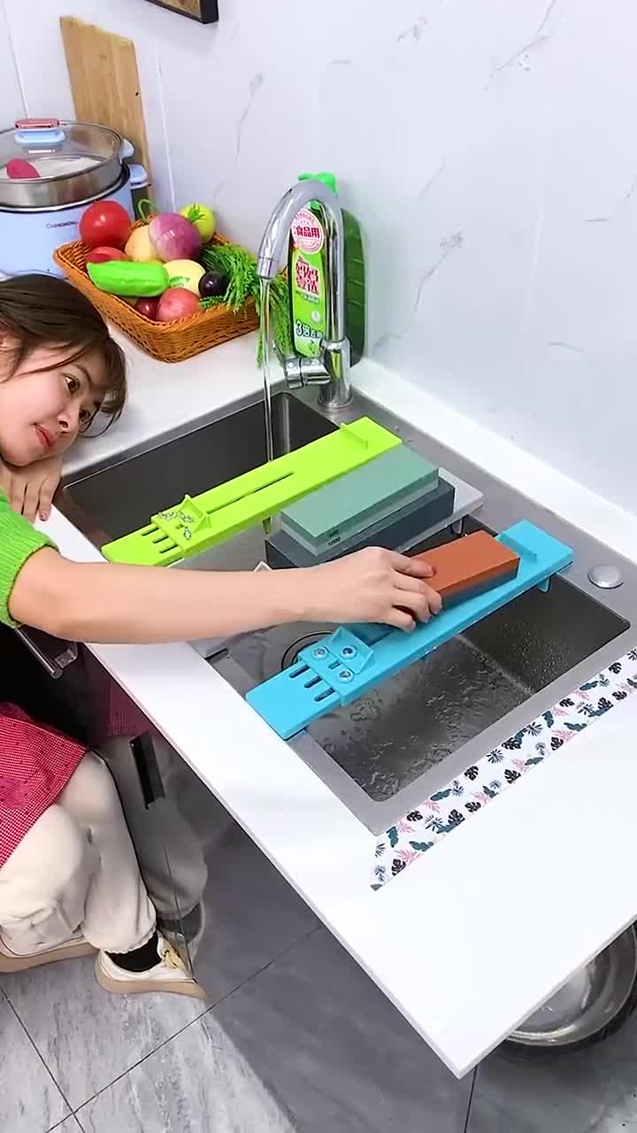 磨刀架家里菜刀不快了,用这个磨刀器