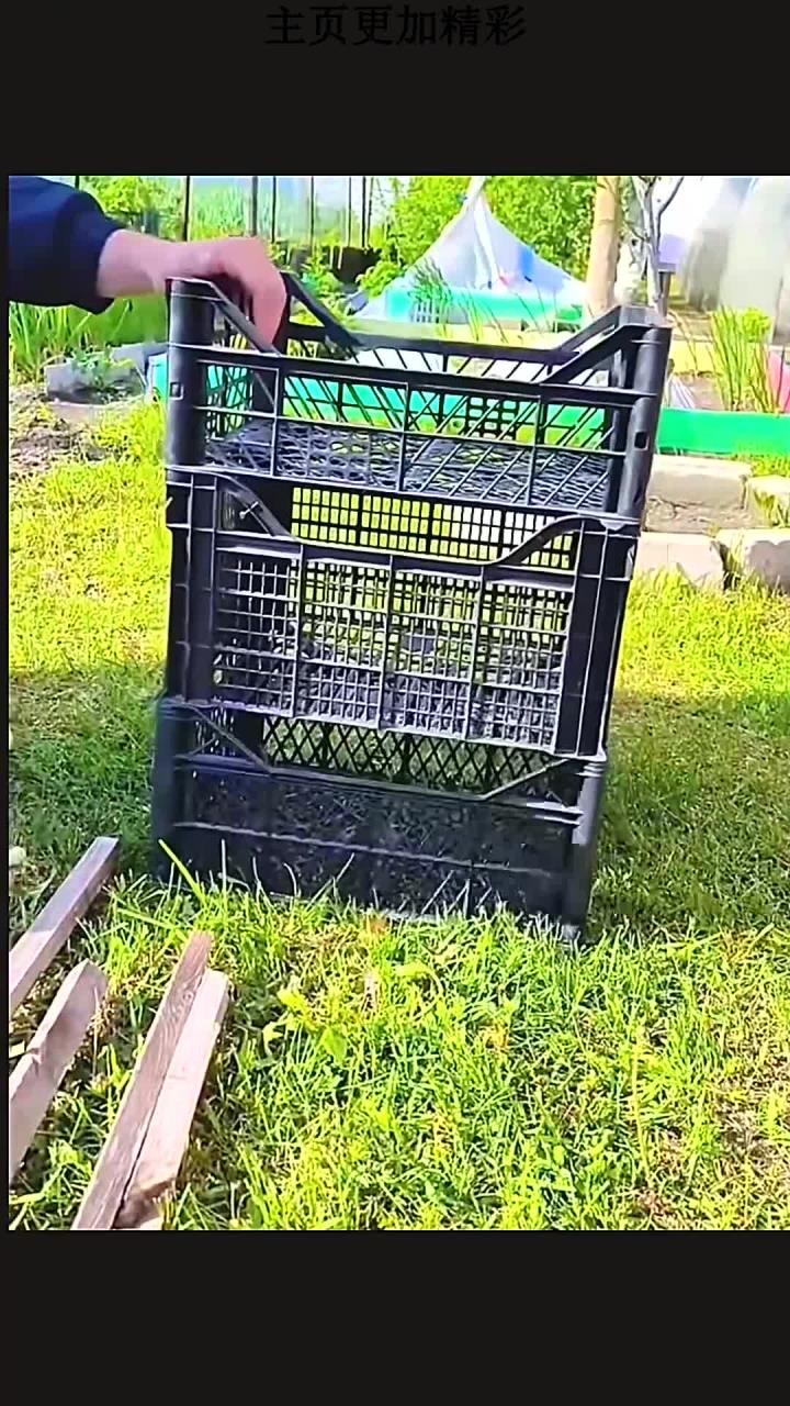 如何用这三个废弃的蔬菜筐制作一个容量庞大占地面积小的收纳架?