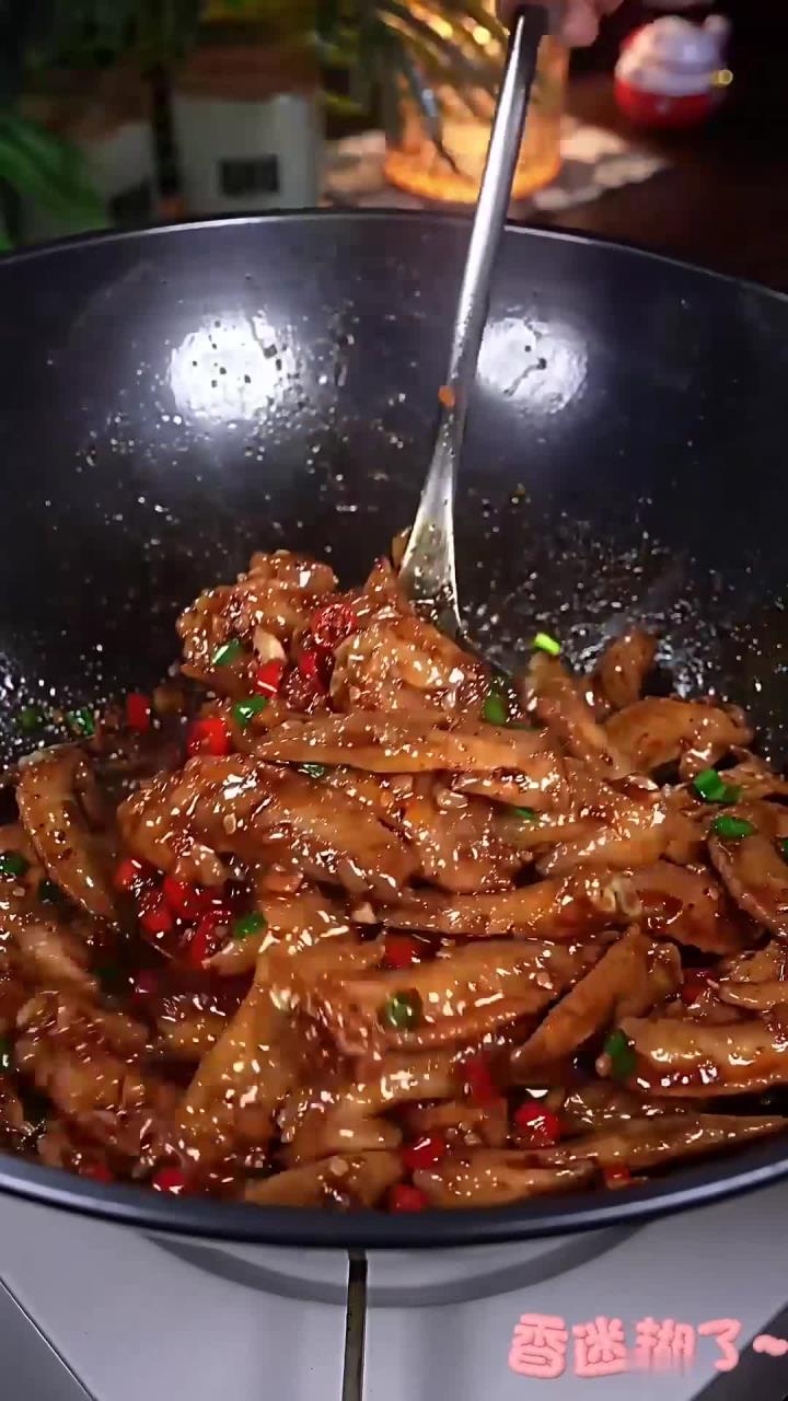 追剧少不了的香辣鸡尖,香辣过瘾,一口一个停不下来