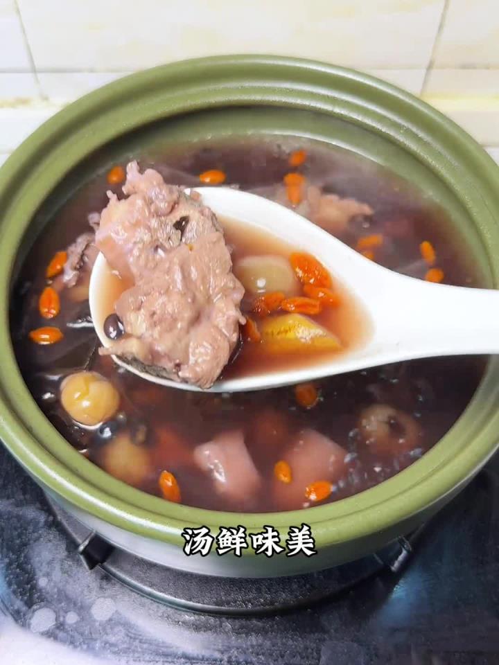 老公喝了3碗!牛大力猪尾汤鲜到舔碗,做法超简单!