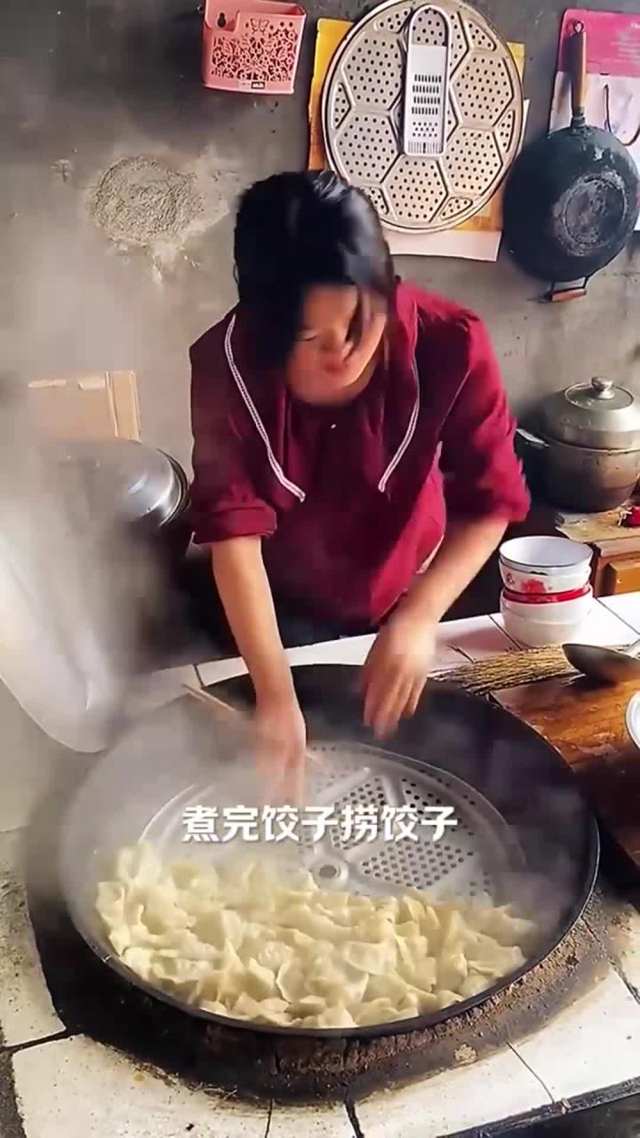 新包的饺子出锅了看看怎么样