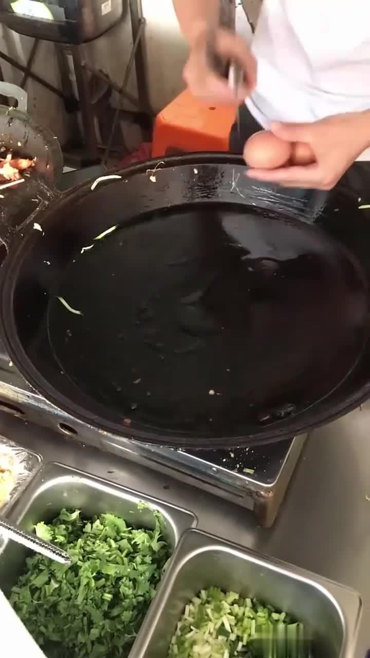 这家店做的煎饼果子有点特殊