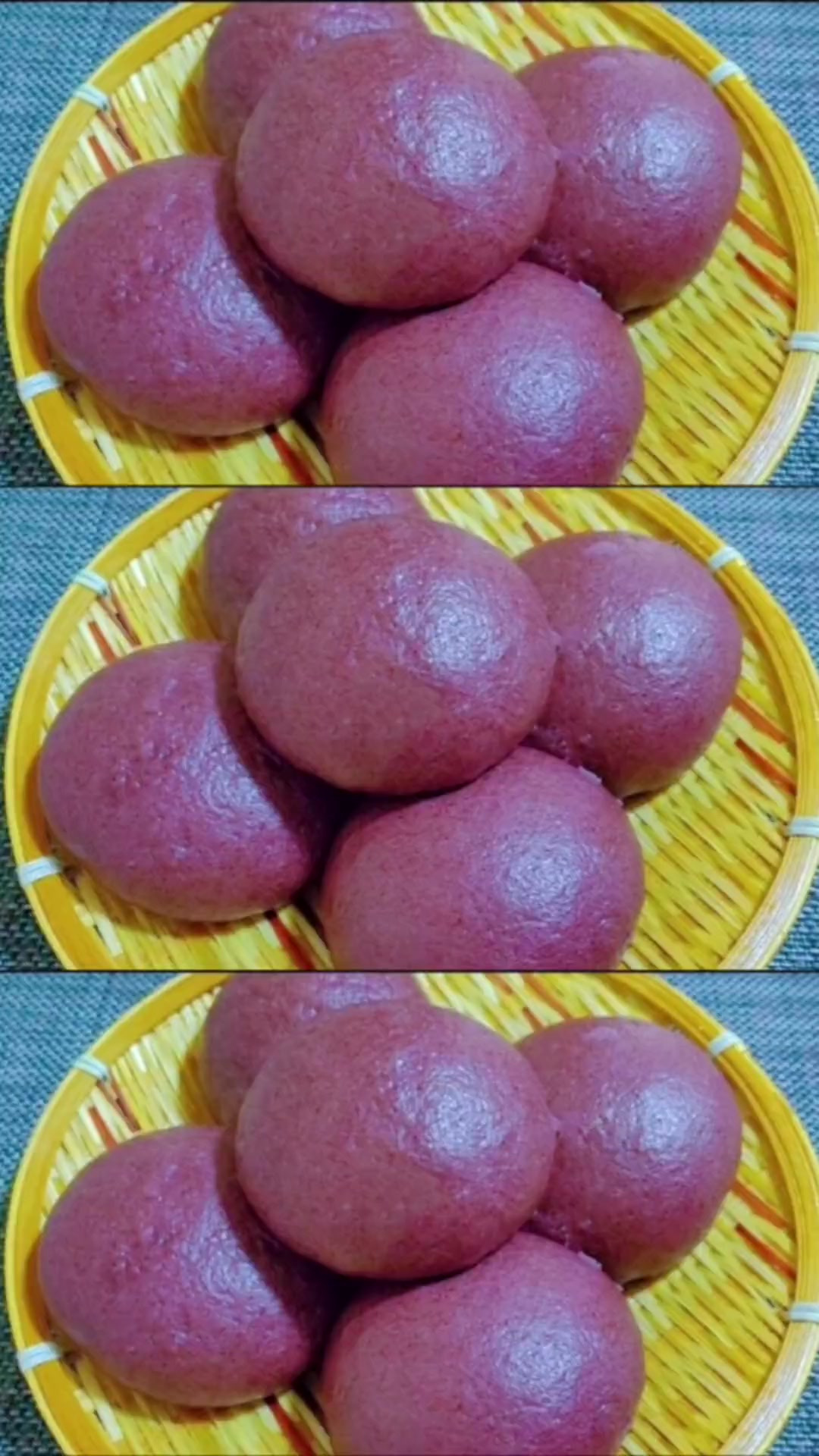 把开水倒进面粉里，做好的馒头黑又亮，比棉花包还柔软