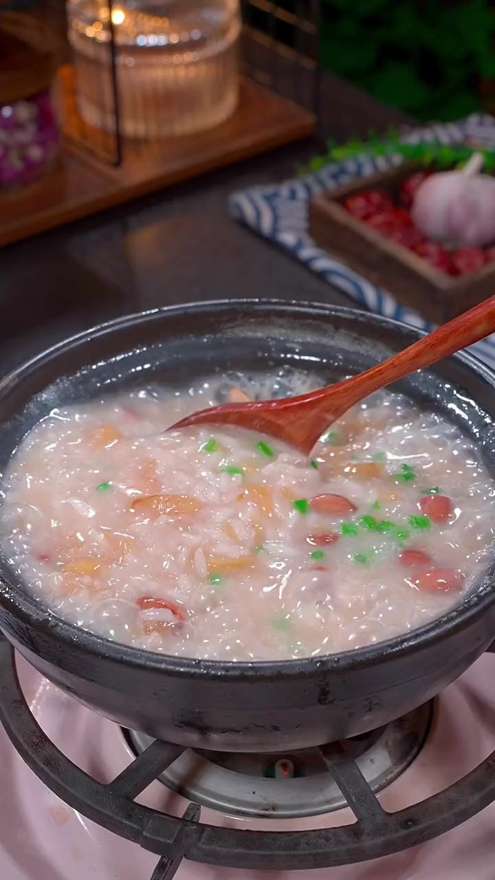 这么冷的天来一锅热乎乎的砂锅粥真是太满足了