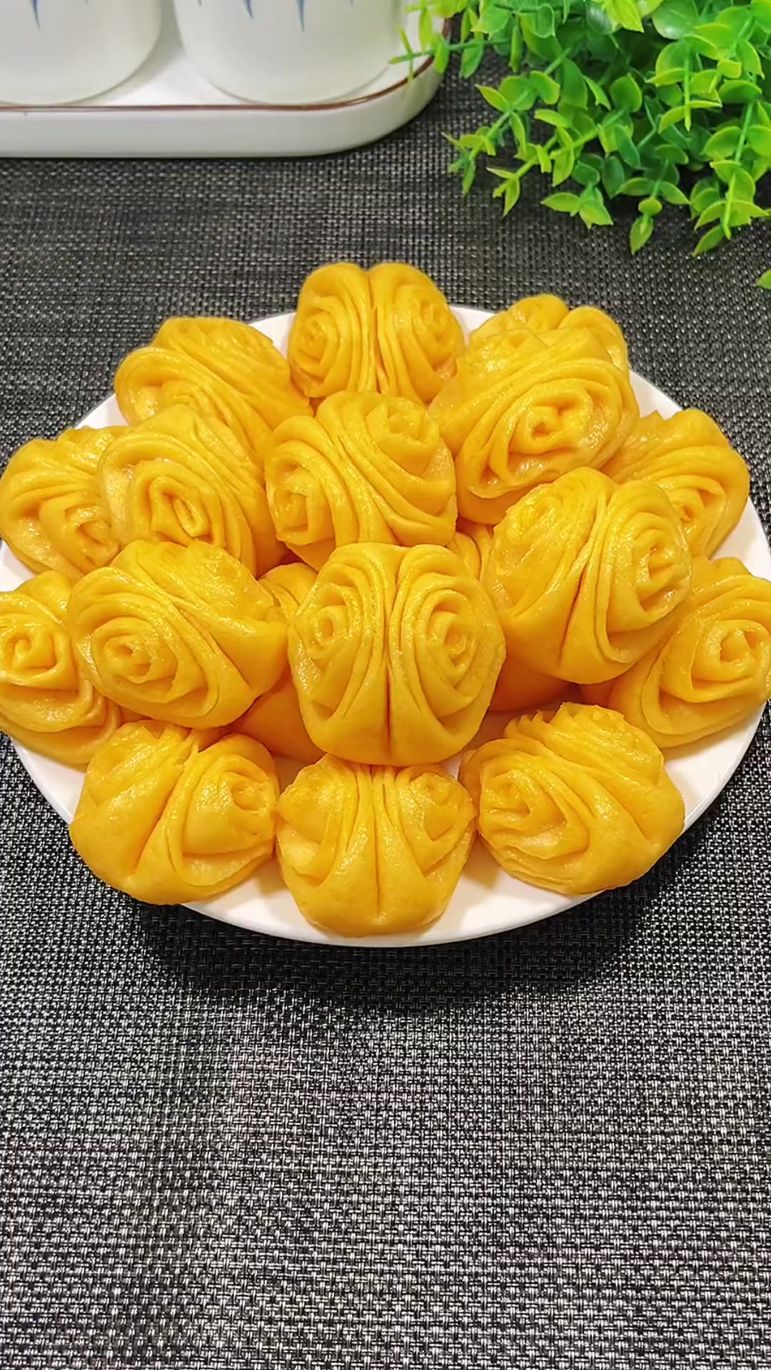 大家快点做起来吧胡萝卜花卷