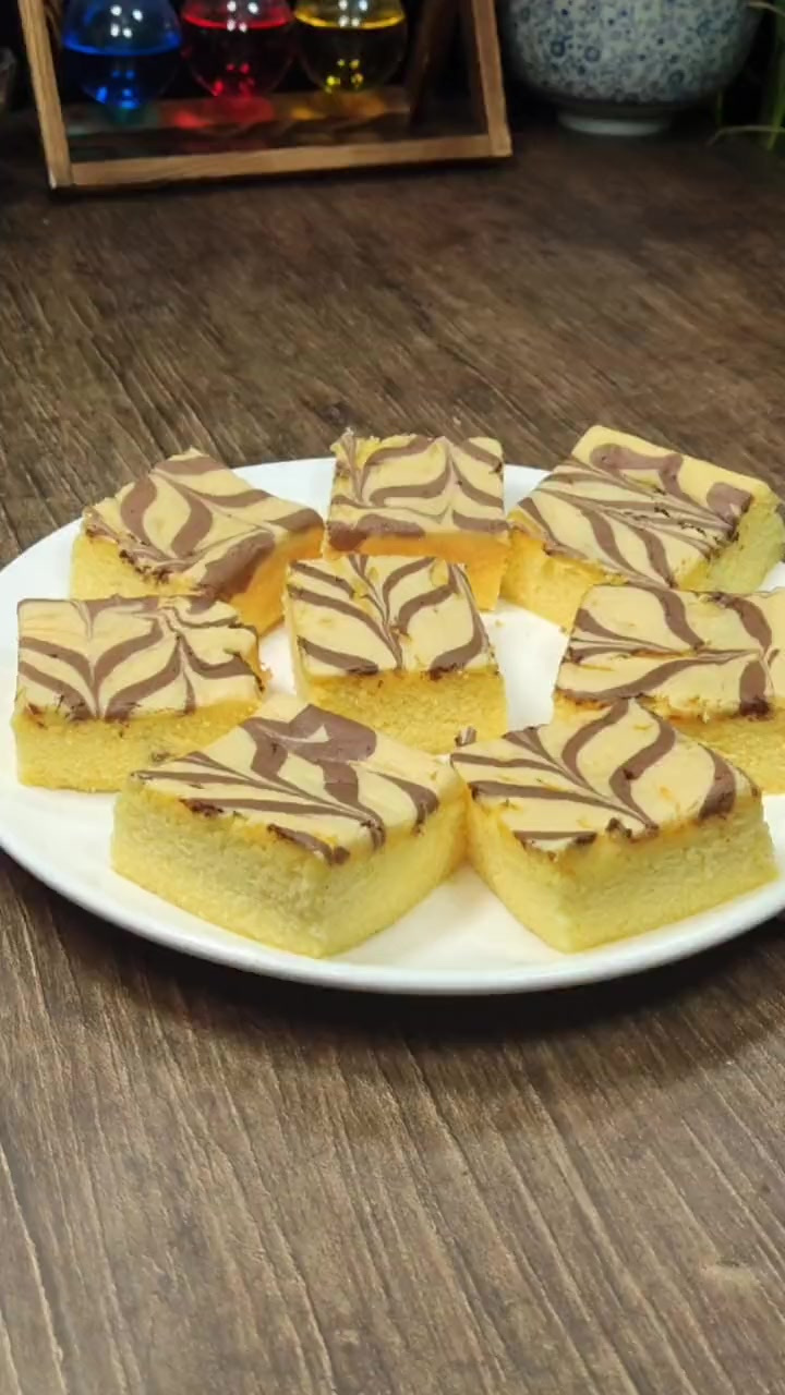 明天就是三八节，刚好也是我的生日，提前做点蛋糕尝尝