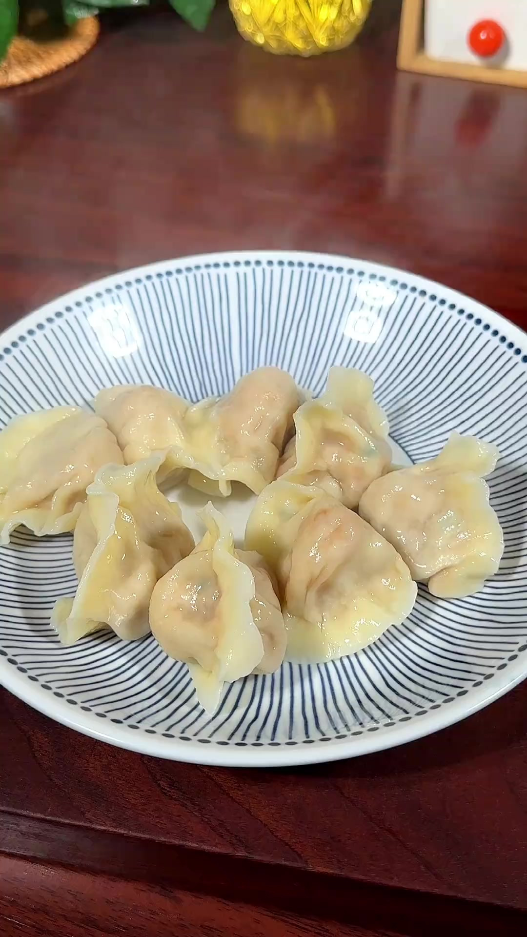 猪肉白菜馅的饺子，你试试这样做，鲜美多汁，特别好吃