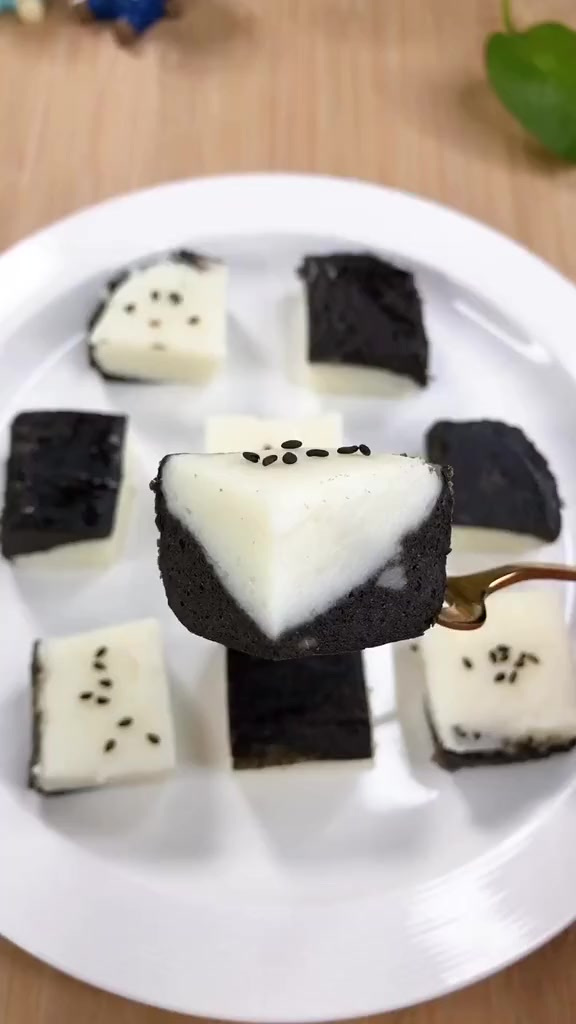 不加水不和面,简单2步做出松软好吃的小蛋糕