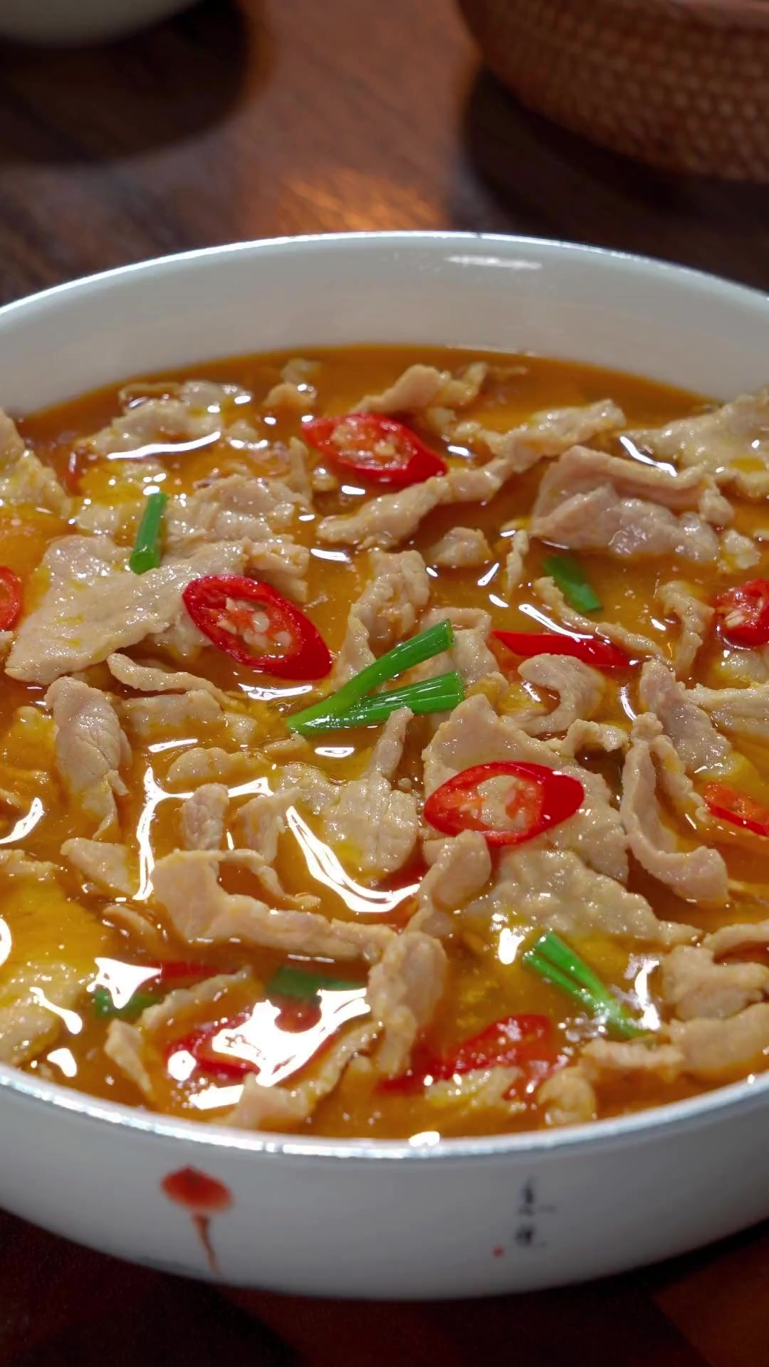 这样做的酸汤肉片,酸爽滑嫩,做法简单,越吃越过瘾