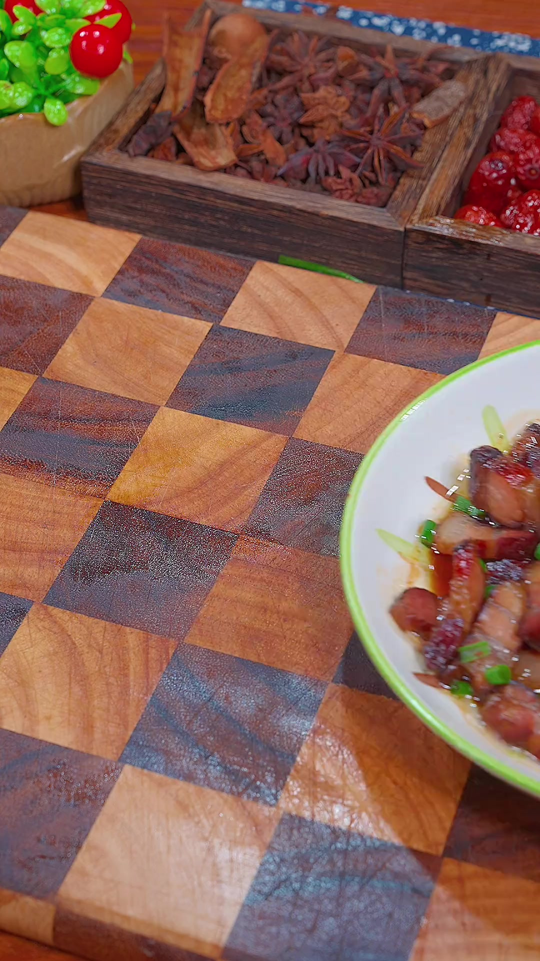 天气转冷,快来试试这个酱香十足的酱油肉吧