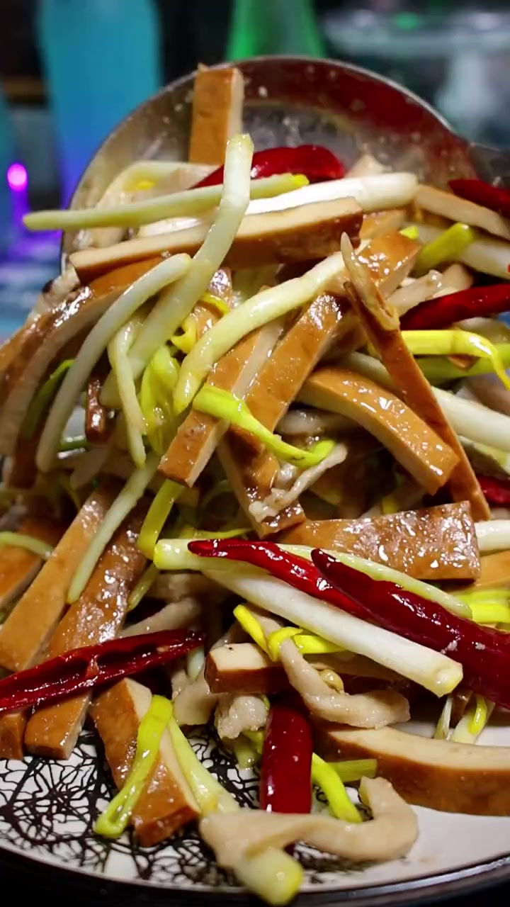 过年别再大鱼大肉了,韭黄炒香干它不香吗?