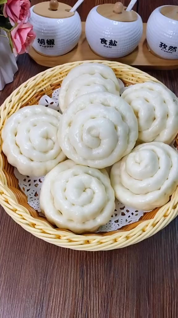 奶香花卷的做法