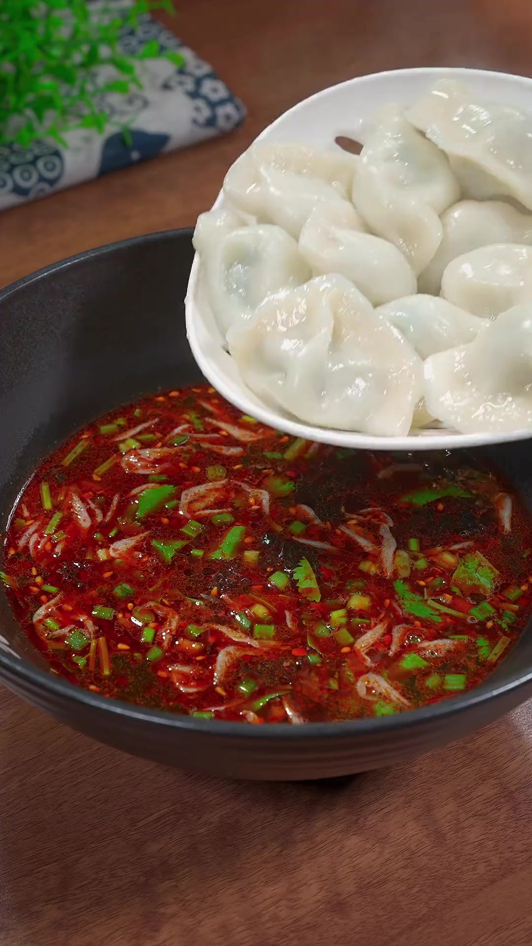 我认为这是酸汤水饺最好吃的做法，一周吃7次都不够！