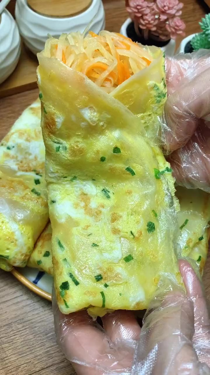 早餐不知道吃什么,就试试这个土豆丝卷饼吧!
