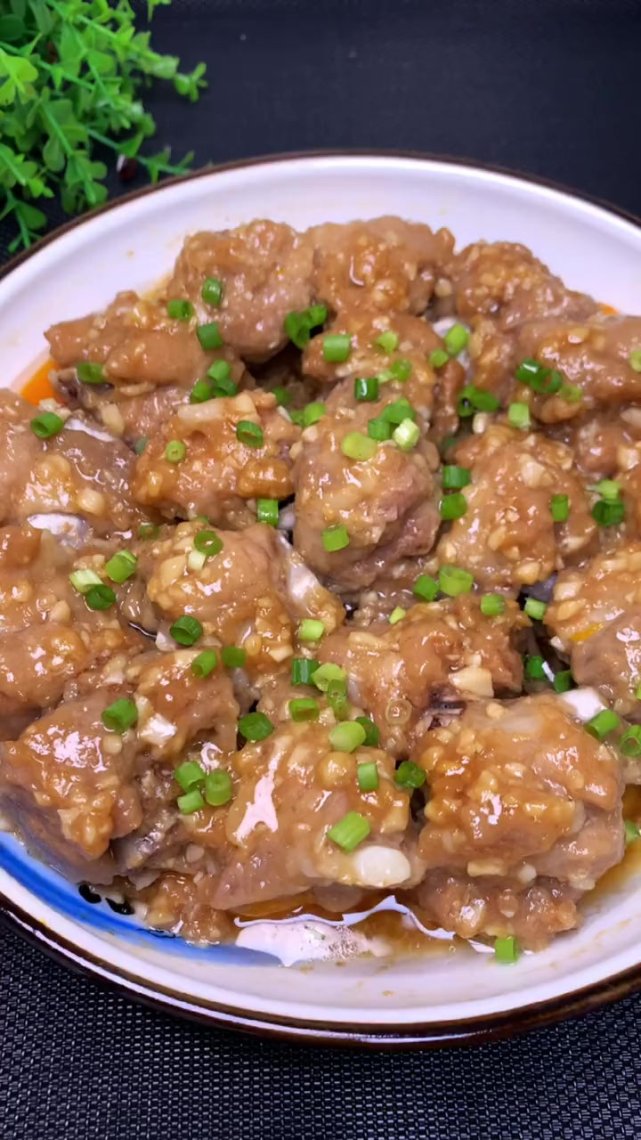 排骨你还在炖着吃吗,试试这个蒜香蒸排骨,简单好吃不腻人