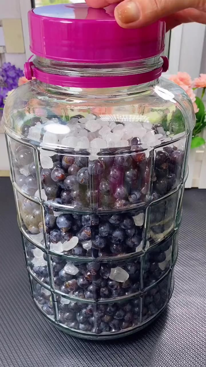 自制葡萄酒,酸甜可口美容养颜