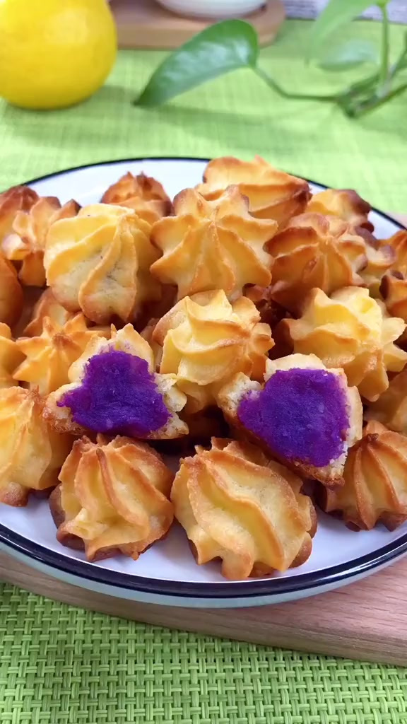 在家自己做酥脆香甜的脆皮泡芙，超好吃巨简单