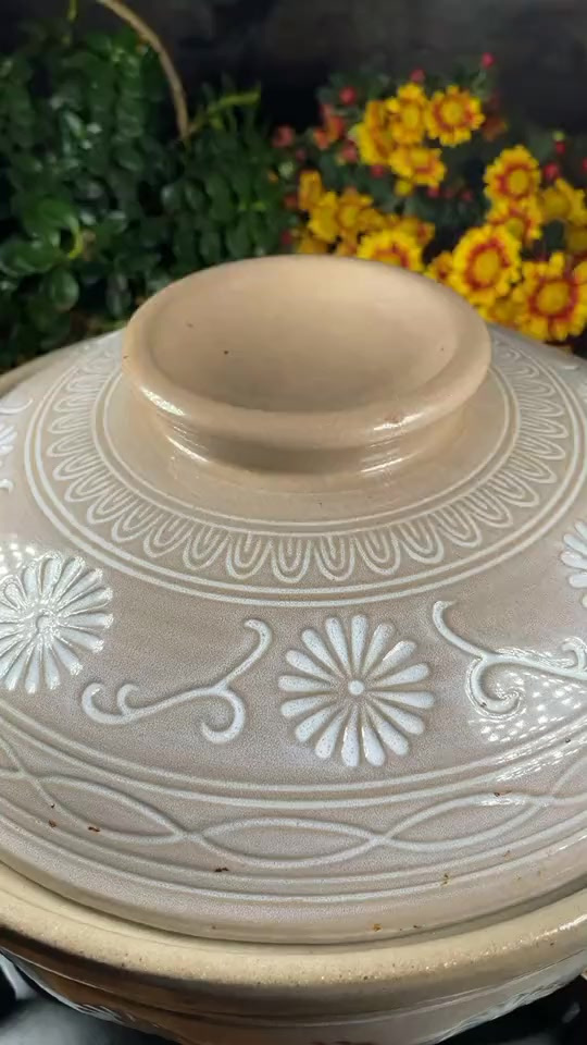 花胶鸡火锅你吃过吗？有汤有肉美味极了