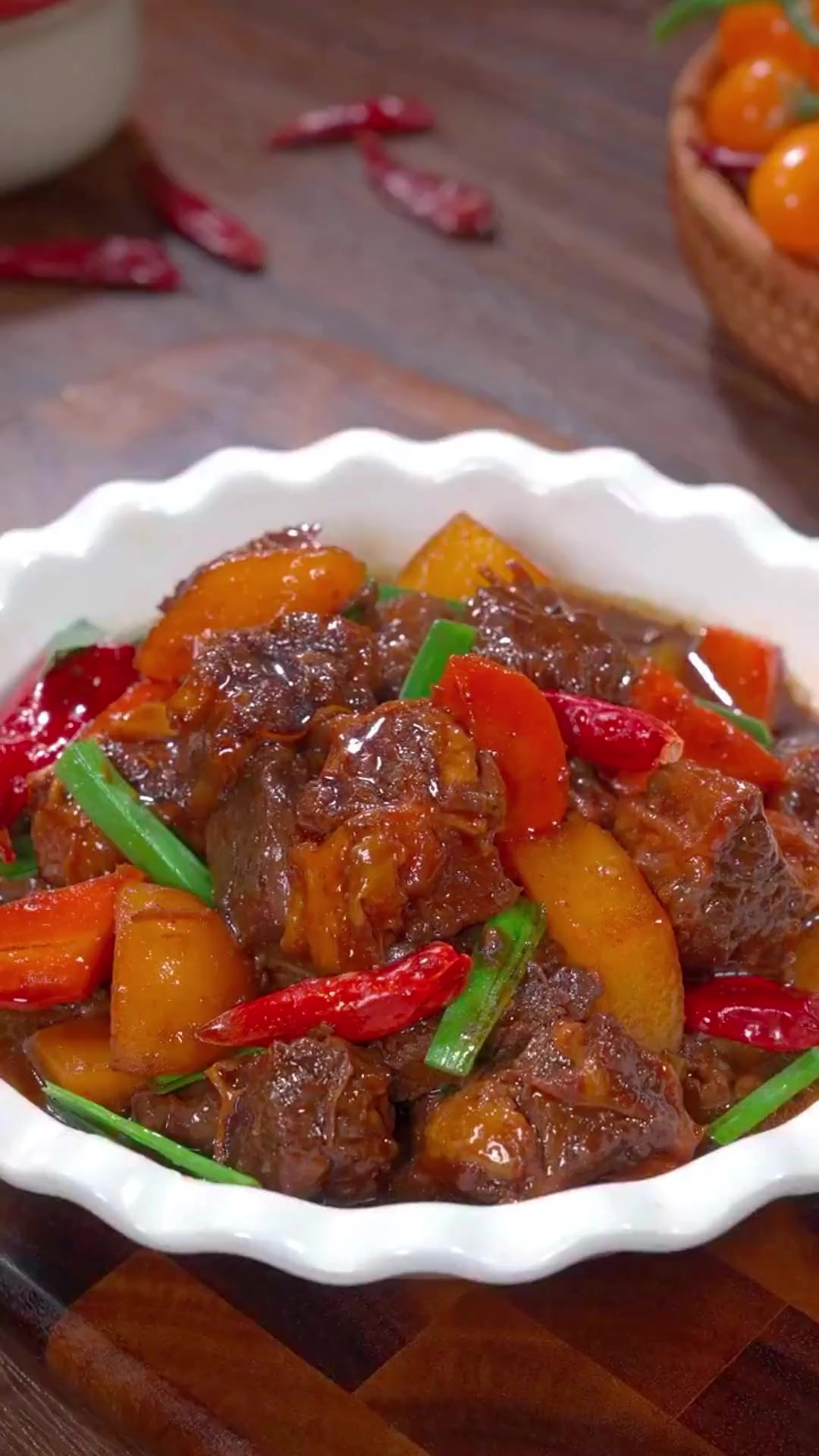 原汁原味的家常炖牛肉做法，软烂入味又下饭，大人小孩都爱吃