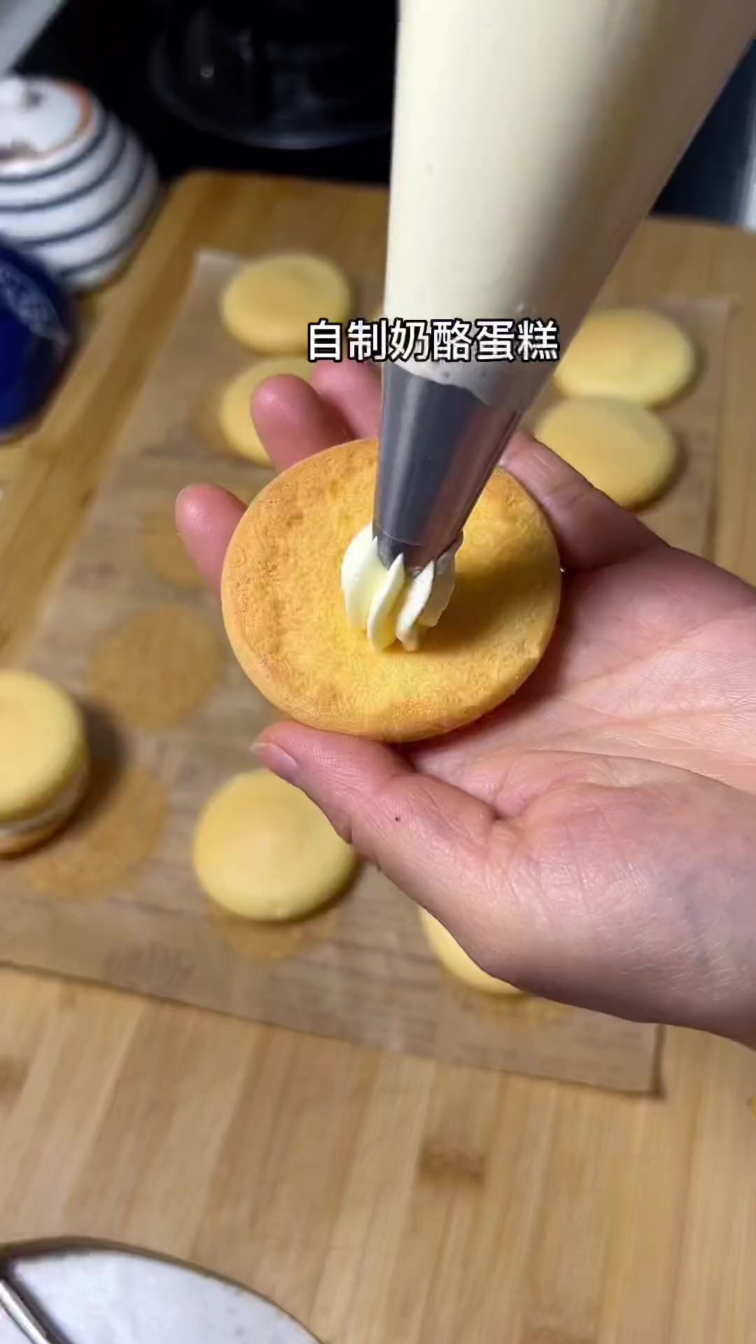 跟着学做的空气奶酪蛋糕，没想到第一次做就这么成功！