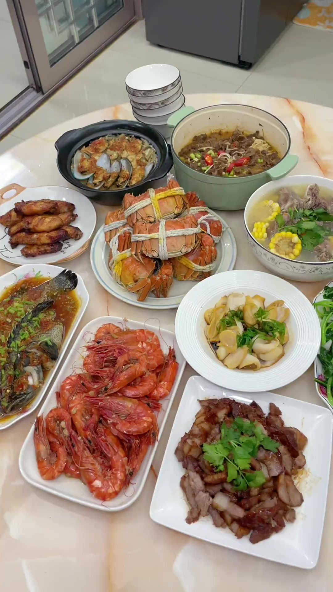 今天公公生日，婆婆做了满满一大桌菜！太丰盛啦！