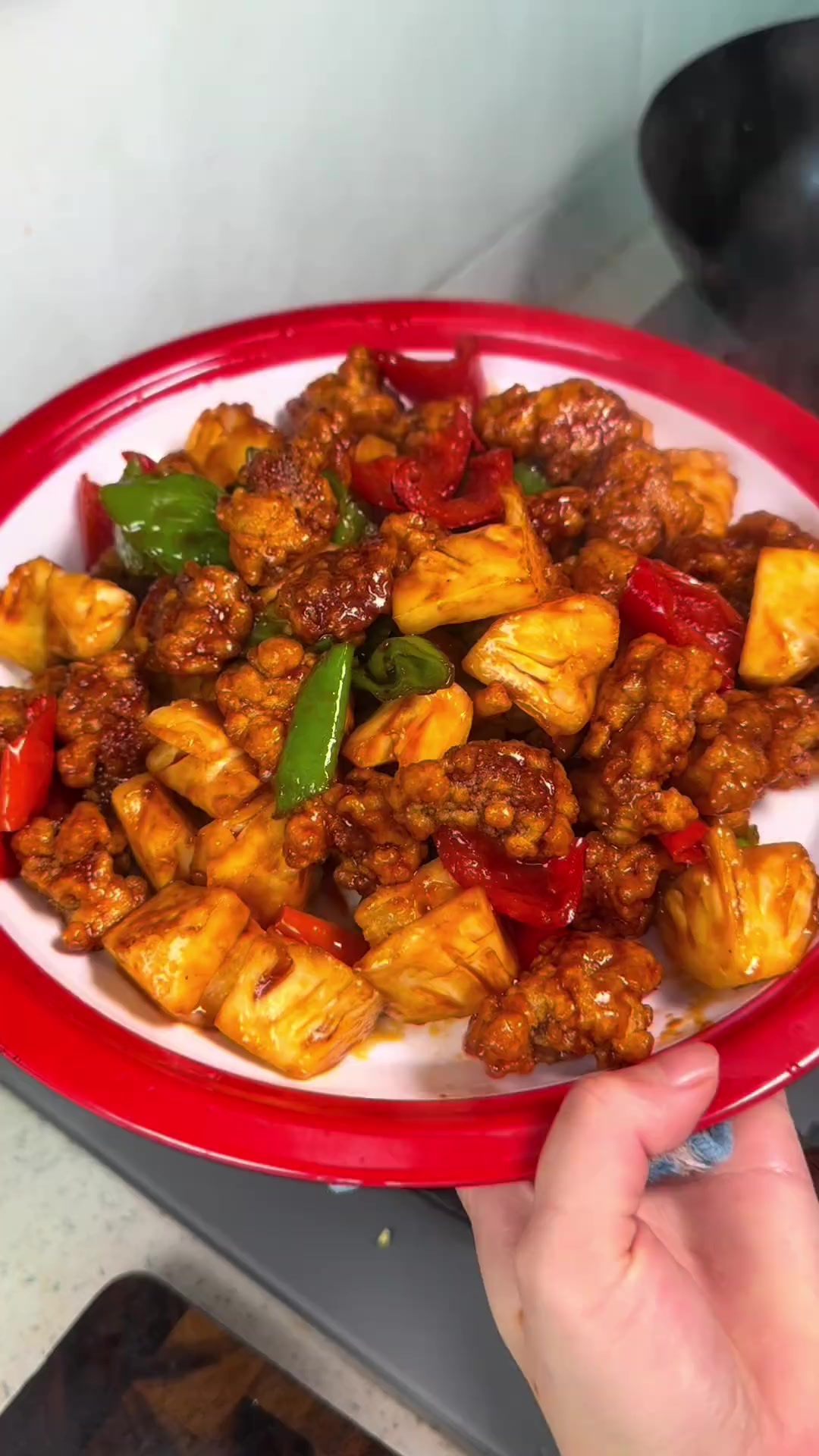 比糖醋里脊还好吃的菠萝咕咾肉，在家自己就能做，特别简单