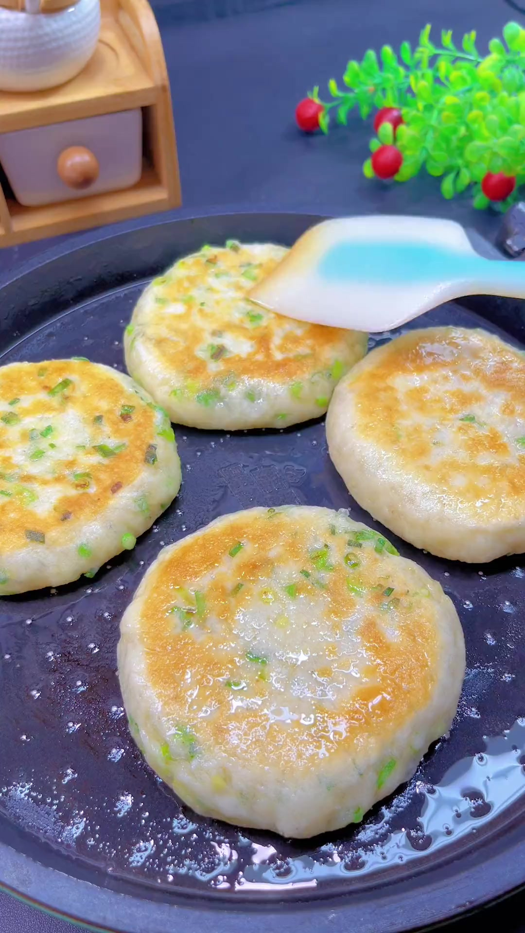 做法简单又特别好吃的葱花饼做法，要多软有多软