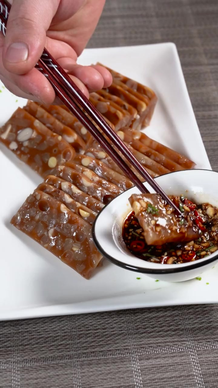 好吃的花生肉皮冻