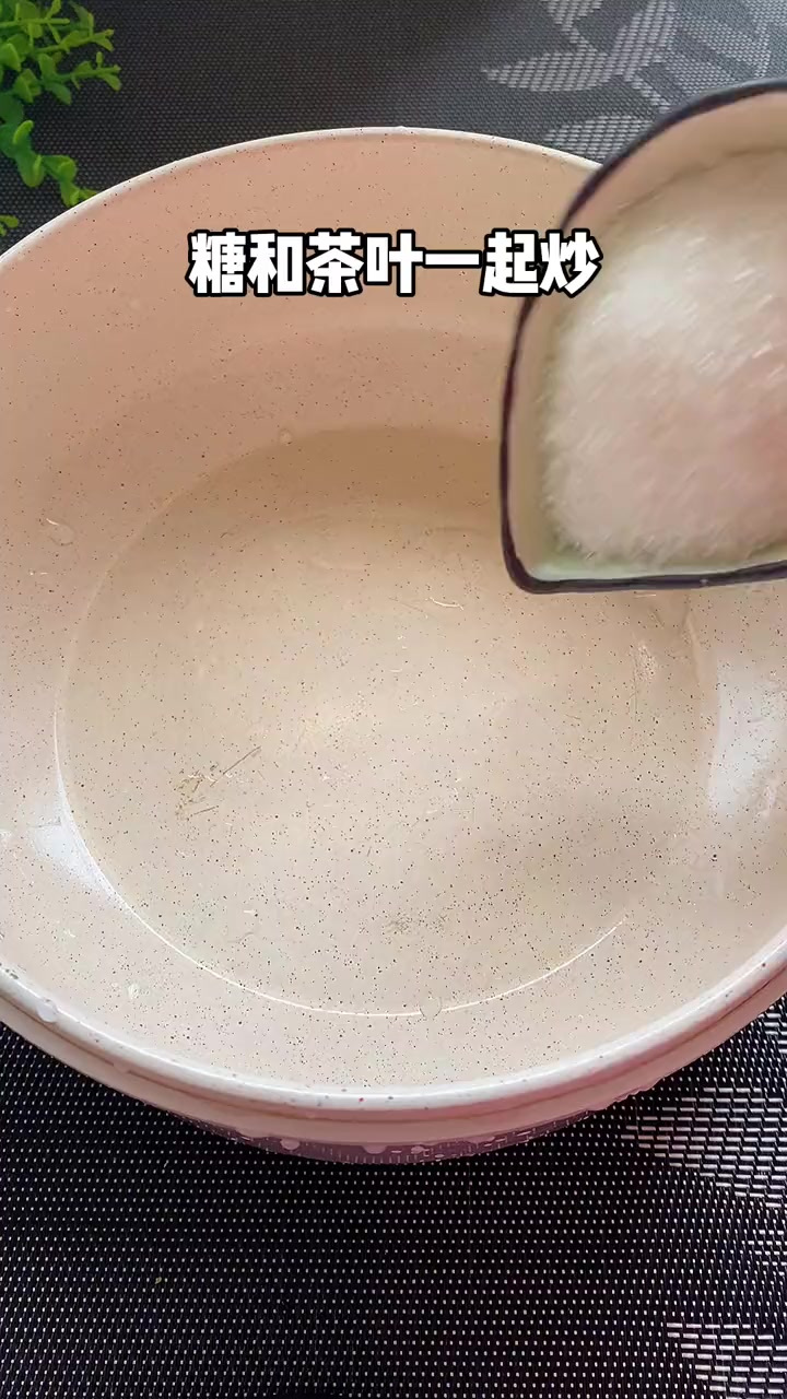 跟强大的爸爸学的珍珠奶茶，真的好简单呀，我家四个儿子抢着喝