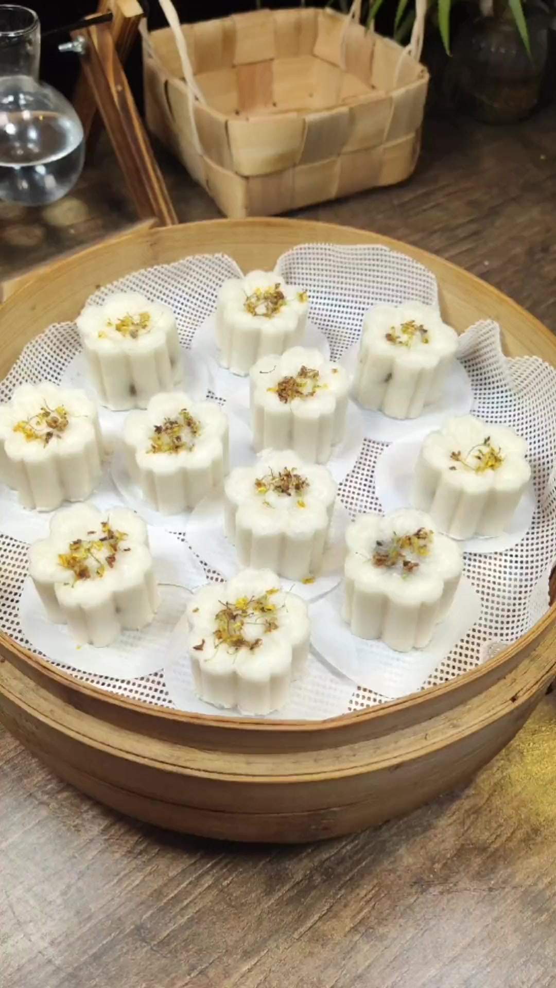 想吃桂花米糕吗？自己在家做绵密不粘牙，满满的桂花香味