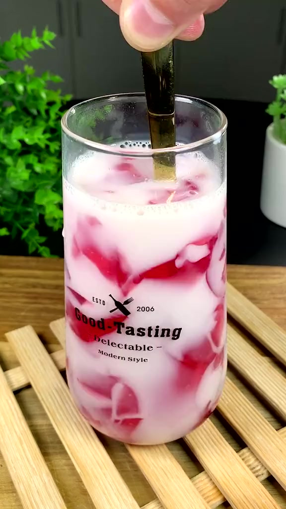 冰冰凉凉自制奶茶，火龙果浑身都是宝