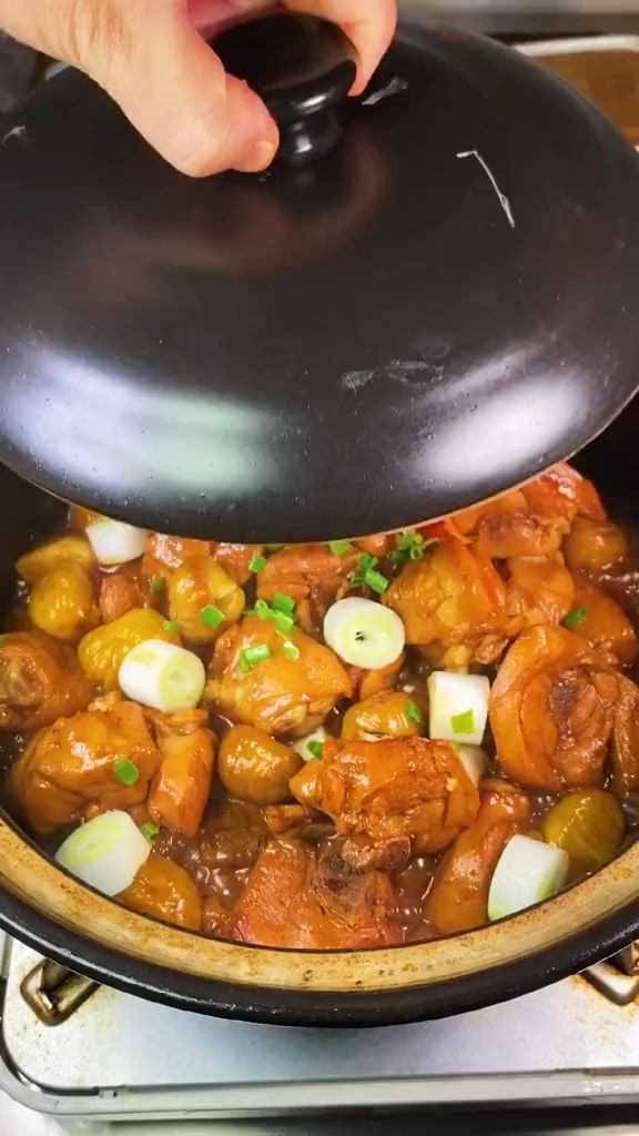 大家快点做起来吧板栗炖鸡腿