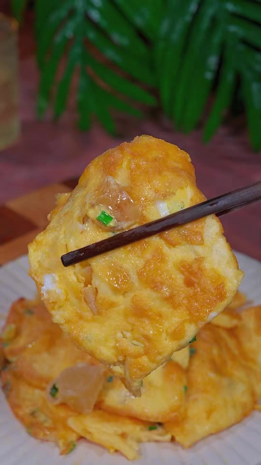 家里没菜了就做榨菜萝卜煎鸡蛋吧