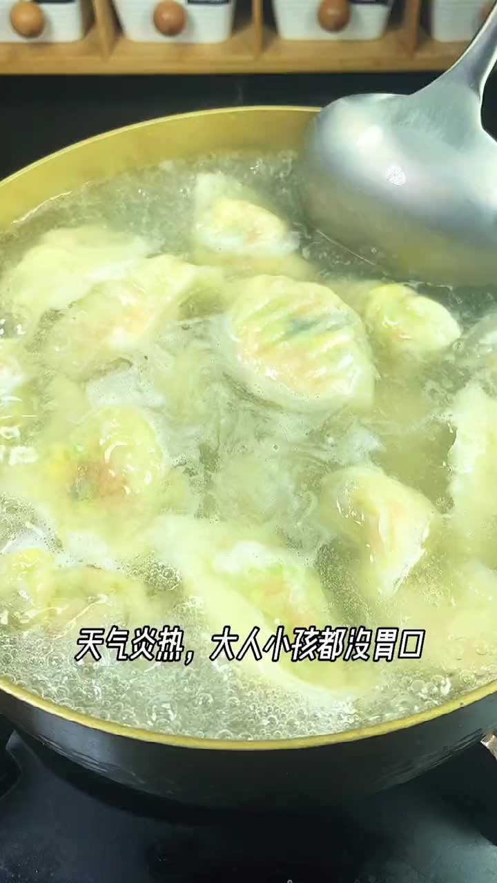天气炎热，多给孩子们包些素馅饺子吧，好吃有营养