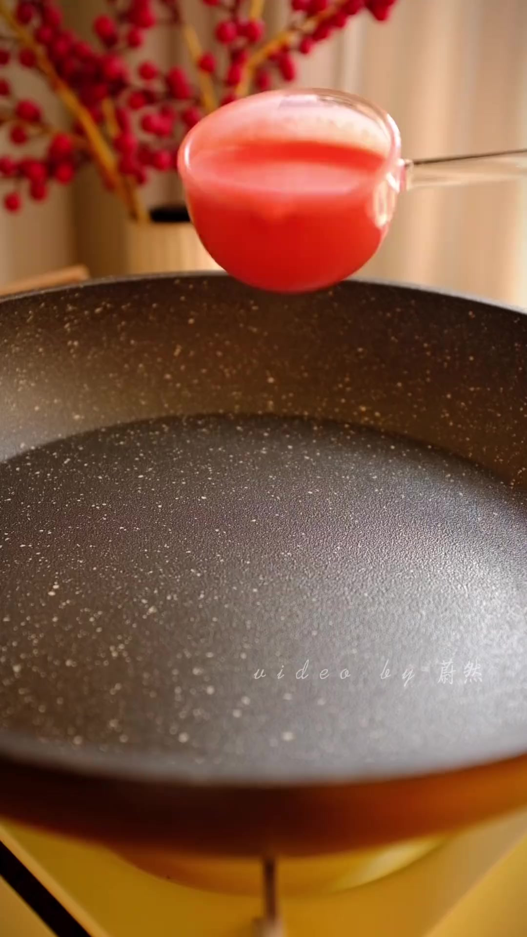 今天分享做法简单的福袋蛋糕，希望大家在新的一年福气满满